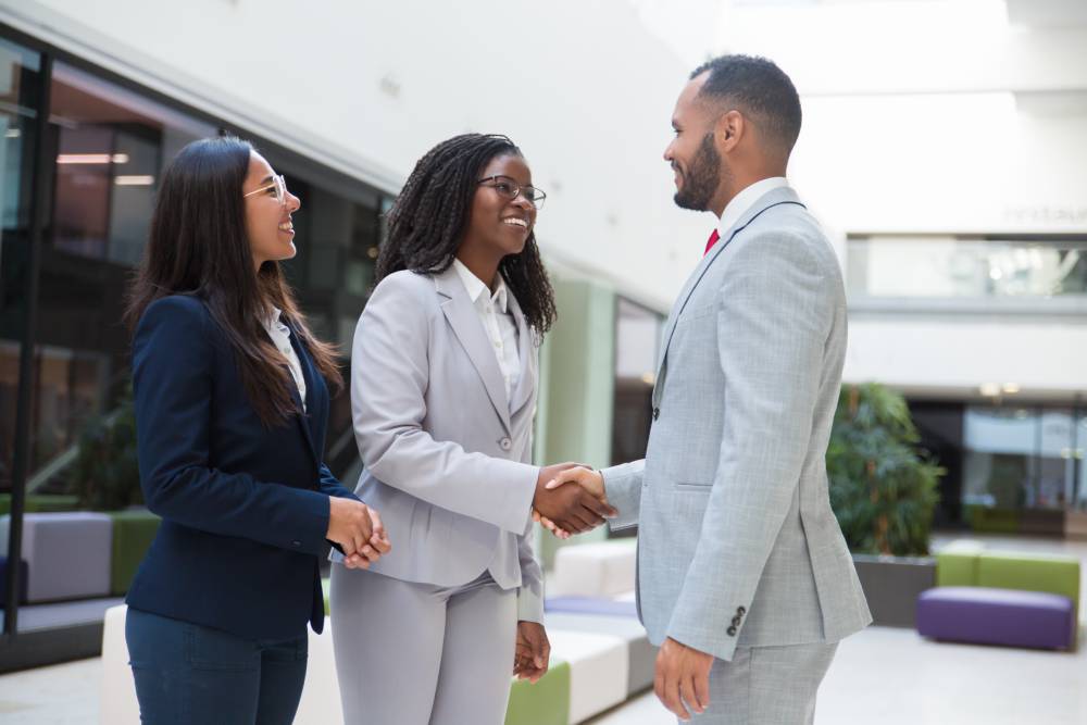 PRESTATAIRES DE SERVICES